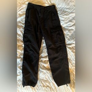 ARITZIA supply cargo